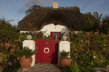 Poster - thatched cottage with garden