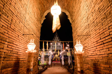 Canvas Print - Night scene of Lok Molee temple