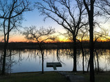 Fototapeta Pomosty - sunset on lake
