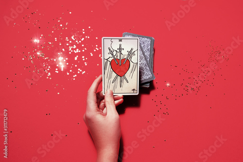 Cuadros en Lienzo tarot card three of swords top view