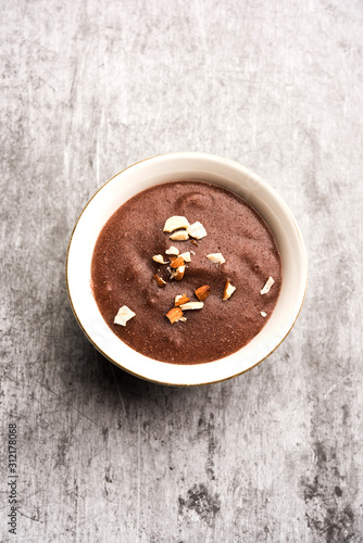 ragi porridge with fruits