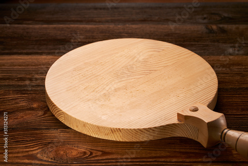 Fotografía Background with cutting board on wooden table Space of wooden top Wooden backgro