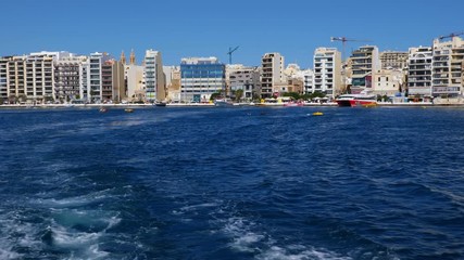 Canvas Print - Sliema town skyline in Malta from the sea ferry in Marsamxett Harbour