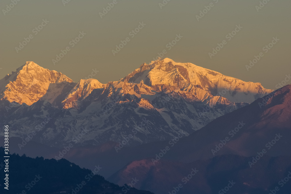 Himalayan sunrise mountain views in Nepal - obrazy, fototapety, plakaty 
