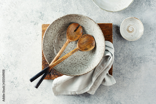 Fotomural Ceramic crockery tableware on a gray background.