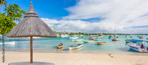 Fotomural umbrella and chairs on tropical beach, Mauritius