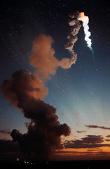 Canvas Print - missile launch. winding trajectory against the background of the evening starry sky. unstable intern