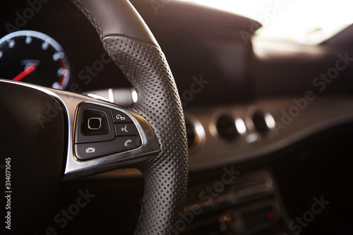 Cuadros en Lienzo Control buttons on the steering wheel of a car