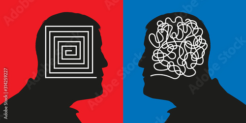 Fotomural Concept montrant deux profils qui symbolisent des méthodes de raisonnement opposées avec un cerveau rationnel face à un esprit confus