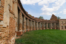 The Ruins Of The Old Palace Of The Ancient Noble Family Of Sapieha In Ruzhany: A Semicircular Brick Gallery With Arches And Columns