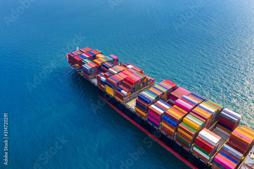 Fotomural Aerial view of container cargo ship in sea.