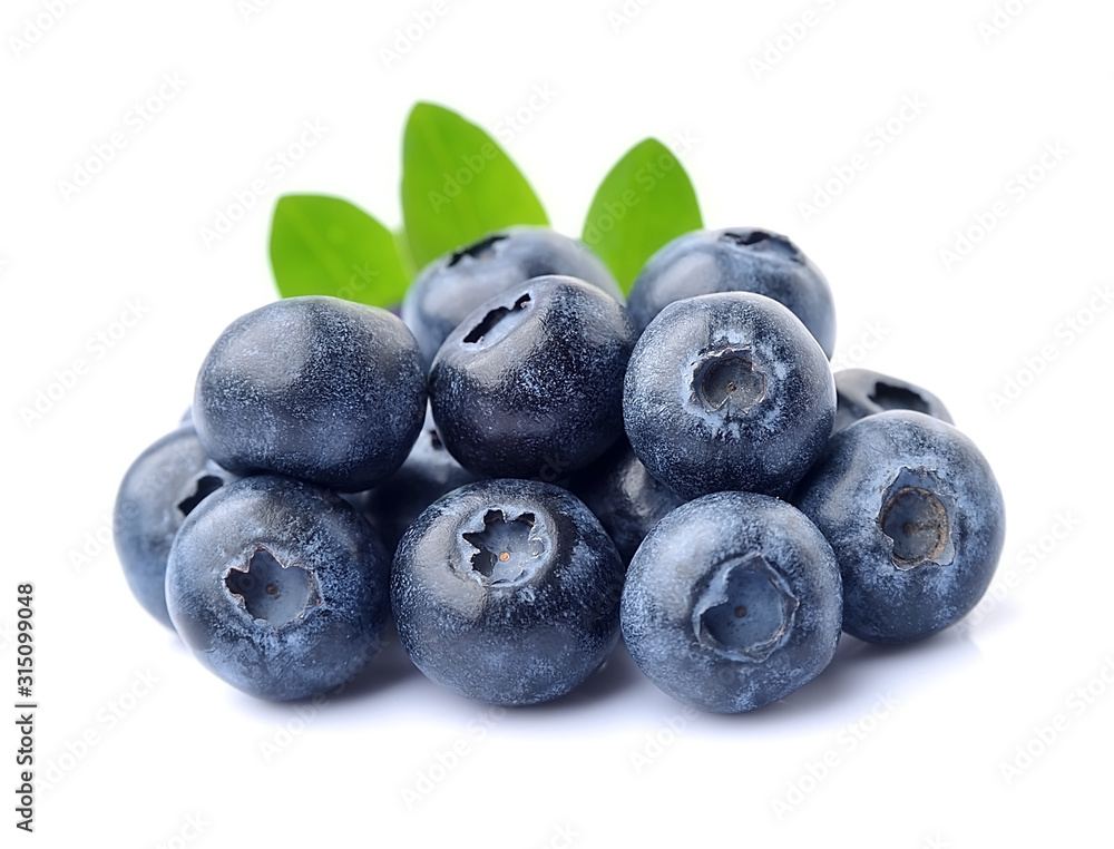 Blueberries on white backgrounds. - obrazy, fototapety, plakaty 