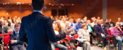 Fotografía Speaker at Business Conference and Presentation.