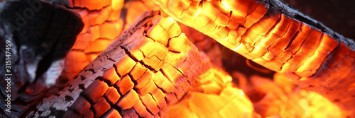 Photographie Close-up of burning log in bonfire