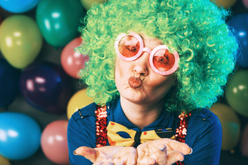 Wall Mural - Portrait of beautiful party woman in wig and glasses (Carneval).