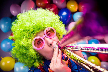 Wall Mural - Portrait of beautiful party woman in wig and glasses (Carneval).