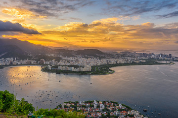 Fototapete - View of Flamengo beach, Centro and Guanabara bay in Rio de Janeiro, Brazil. Skyline of Rio de Janeiro. Sunset cityscape of Rio de Janeiro