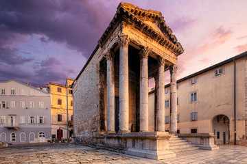Fototapete - The ancient Temple of Augustus, Pula, Croatia.