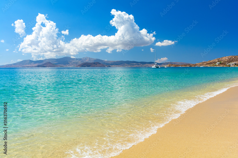 beautiful sandy beach on Naxos island, Cyclades, Greece - obrazy, fototapety, plakaty 