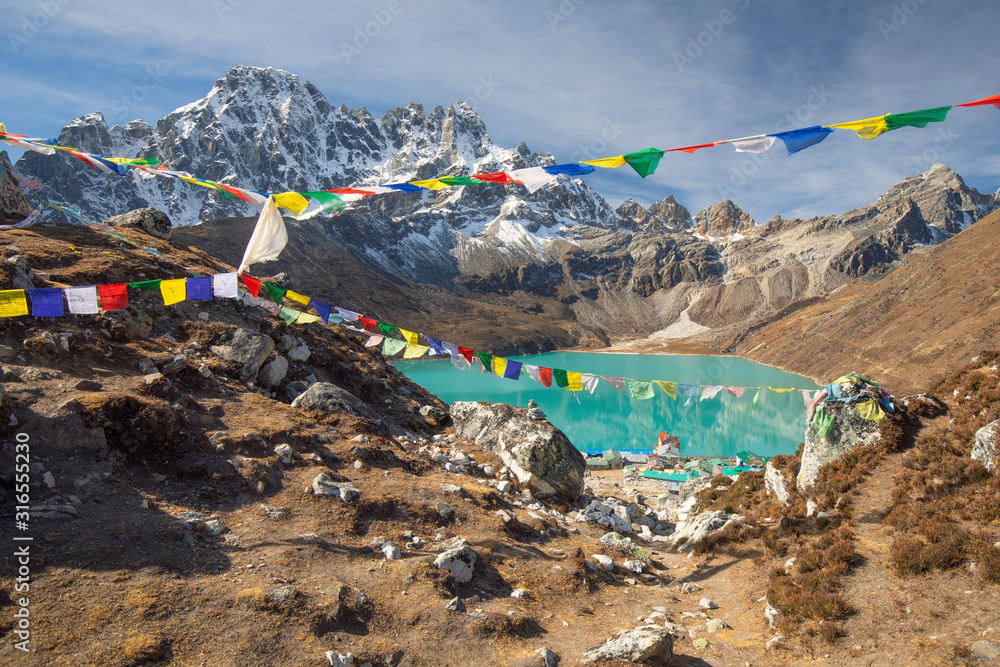The Famous Lake of Gokyo in Nepal near Everest Base Camp - obrazy, fototapety, plakaty 
