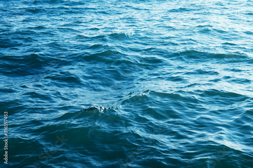 Plakat woda  tekstura-tlo-niebieskiej-wody-morskiej