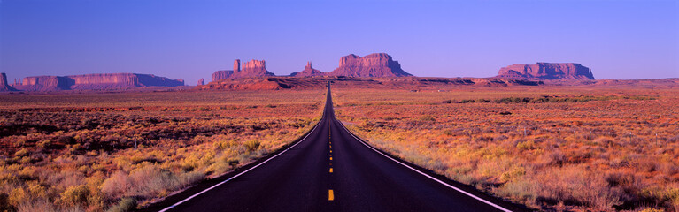 famous road to monument valley arizona/utah border area, navajo indian reservation