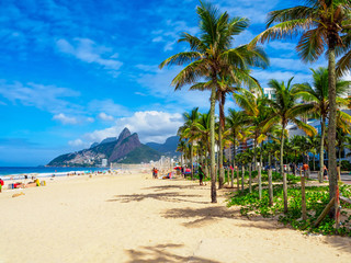 Fototapete - Ipanema beach with mosaic of sidewalk and mountain Dois Irmao (Two Brother)  in Rio de Janeiro, Brazil