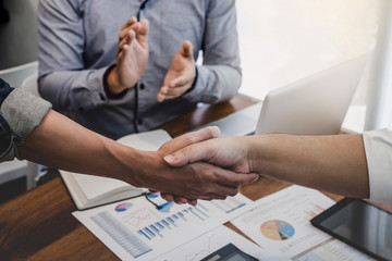 Aufkleber - Business casual team shaking hands after discussing good deal of Trading to sign agreement and become a partner, contract for both companies, Successful business partnership handshake