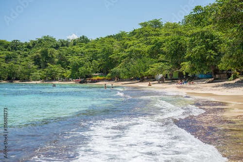 Shore of Winnifred Beach, Jamaica Tableau sur Toile
