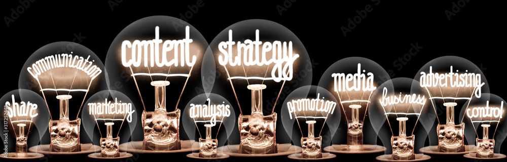 Light Bulbs with Content Strategy Concept - obrazy, fototapety, plakaty 