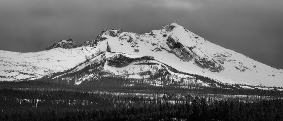 Wall Mural - Broken Top Panorama - Oregon 