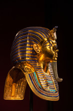 Replica Of The Tutankhamun's Funeral Mask Found In Egypt