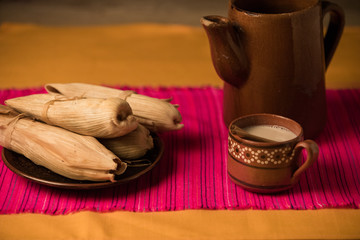 Tamales con atole dia de la Candelaria