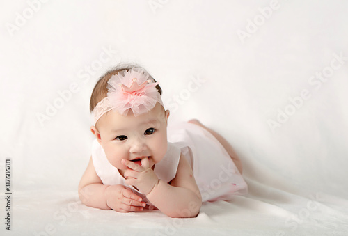 Bebe Fille Metisse 6 Mois Franco Chinois Wall Mural Wallpaper Murals Yoann Bebe Fille Metisse 6 Mois Franco Chinois Wall Mural Wallpaper Murals Yoann