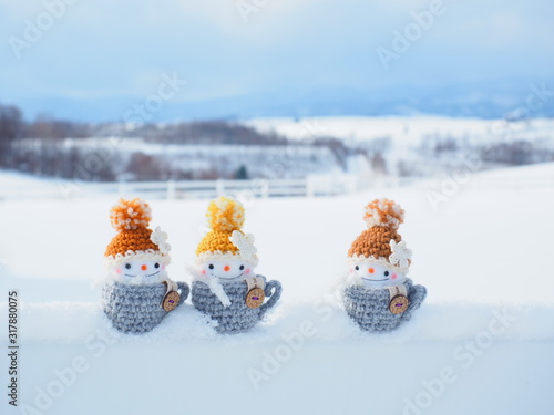 北海道の冬景色 美瑛の丘と雪だるま人形 Buy This Stock Photo And Explore Similar Images At Adobe Stock Adobe Stock