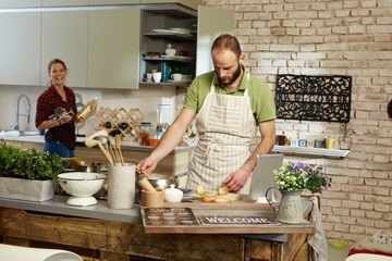 Wall Mural - Couple in kitchen