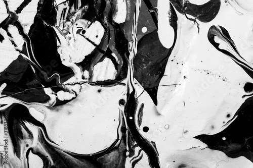 Fototapeta na szkło Streszczenie ręcznie malowane czarno-białe tło. Malarstwo akrylowe, tapeta, tekstura. Naturalny wzór monochromatyczny. Czarno-szare plamy