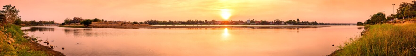 Canvas Print - Panoramic view of Ping river at Kamphaeng Phet province