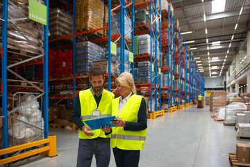 Managers and workers in Warehouse