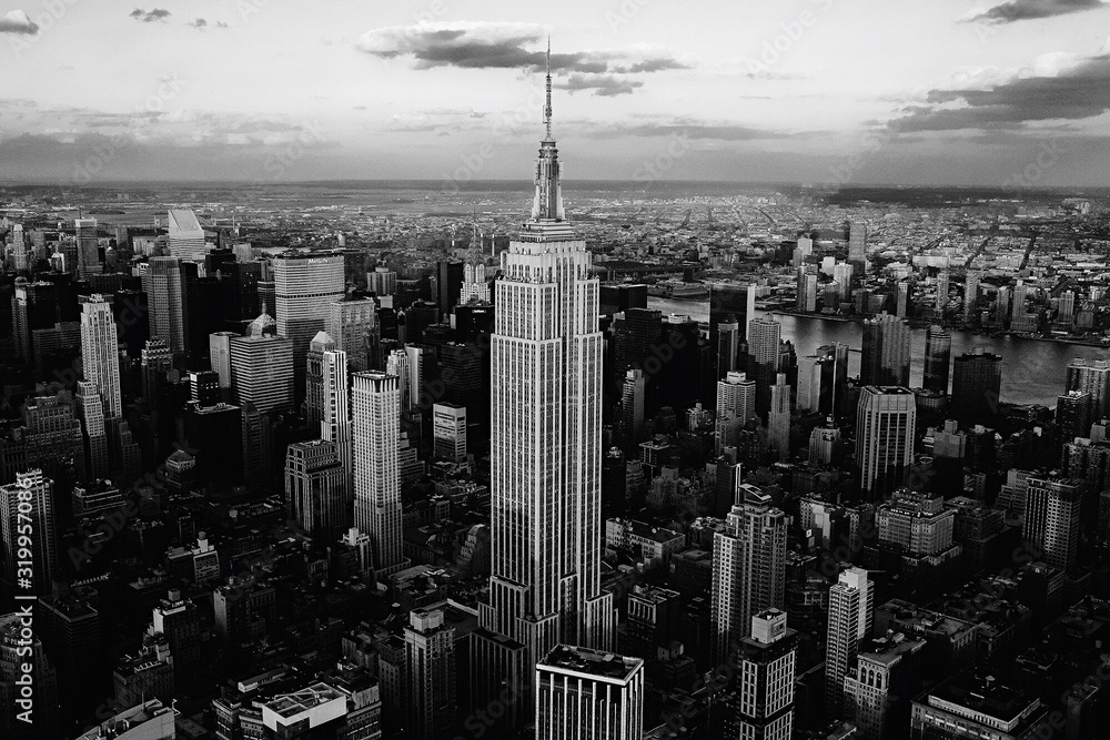 empire state building in new york city - obrazy, fototapety, plakaty 