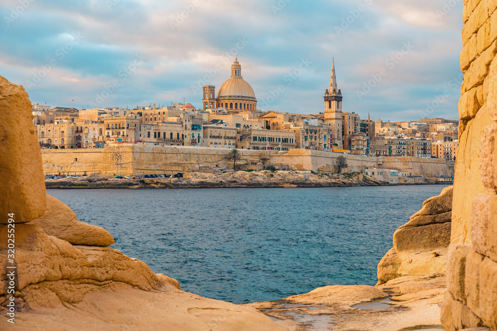 View of Valletta, Malta old town skyline from Sliema city on the other side of Marsans harbor - obrazy, fototapety, plakaty 