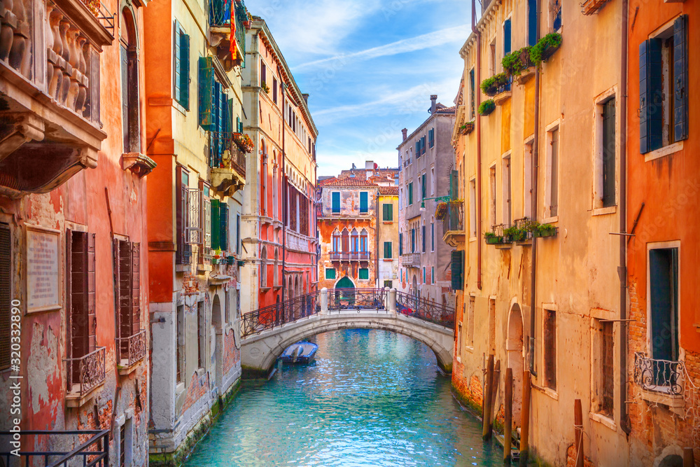 Canal in Venice, Italy - obrazy, fototapety, plakaty 