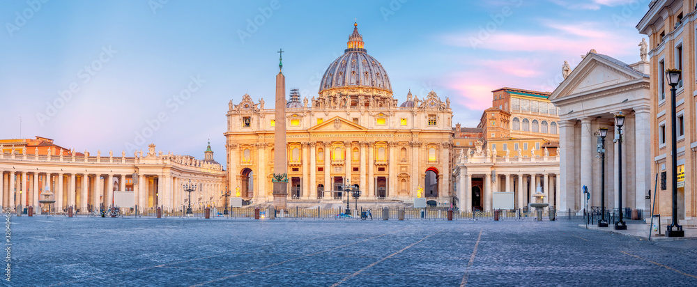 Panorama of the square and the Basilica of St. Peter in the Vatican at sunrise - obrazy, fototapety, plakaty 