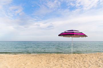 Canvas Print - Beach umbrella for shadow