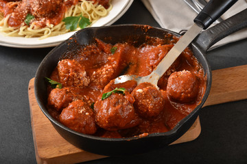 Canvas Print - Marinara sauce with meatballs