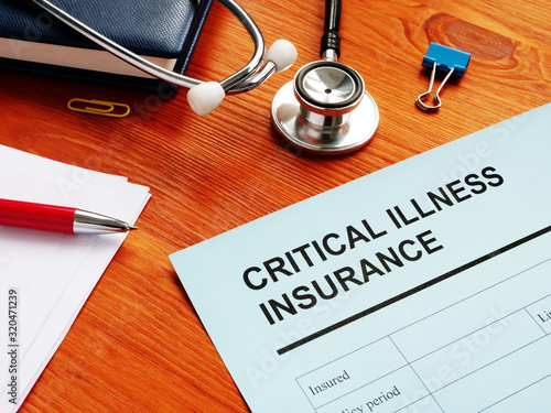 Cuadros en Lienzo Critical Illness Insurance form and stethoscope.