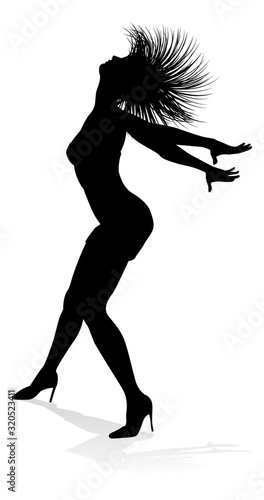 A woman dancer dancing in s...