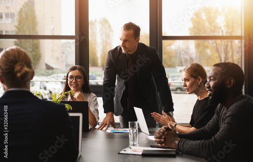 Fotomural Business people that work together in office