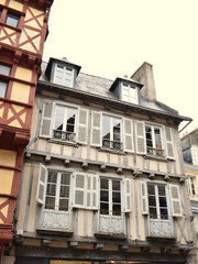 Wall Mural - Quimper sa magnifique cathédrale et ses maisons à colombage