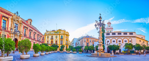 Fotomural Panorama of Plaza de la Virgen de los Reyes in Seville, Spain